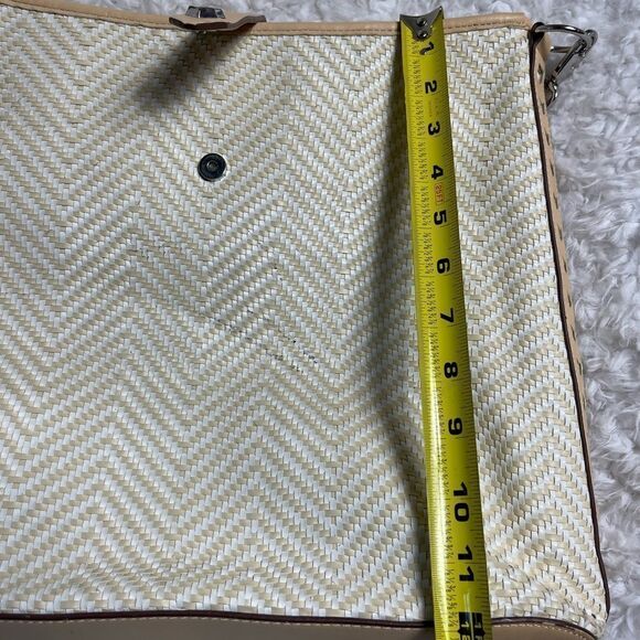 Stella & dot Rattan woven beige large shoulder bag with cream trim and strap - Picture 7 of 11
